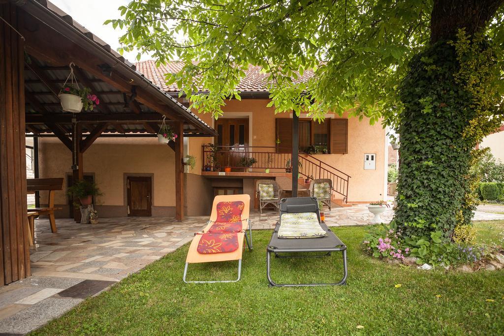Apartment Tomasevic Slunj Buitenkant foto