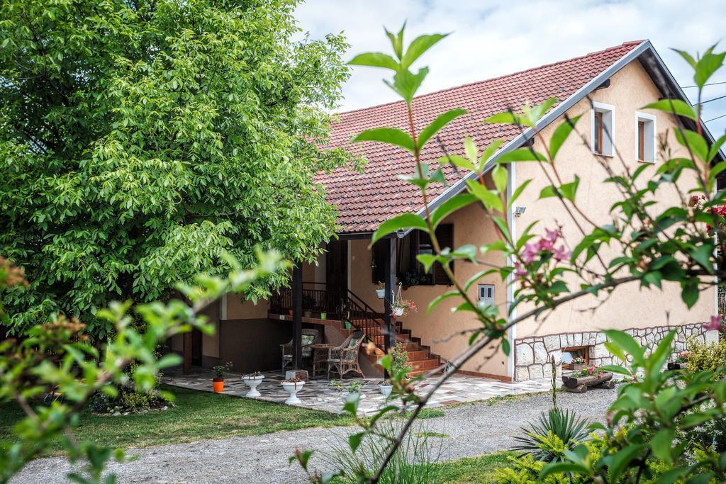 Apartment Tomasevic Slunj Buitenkant foto
