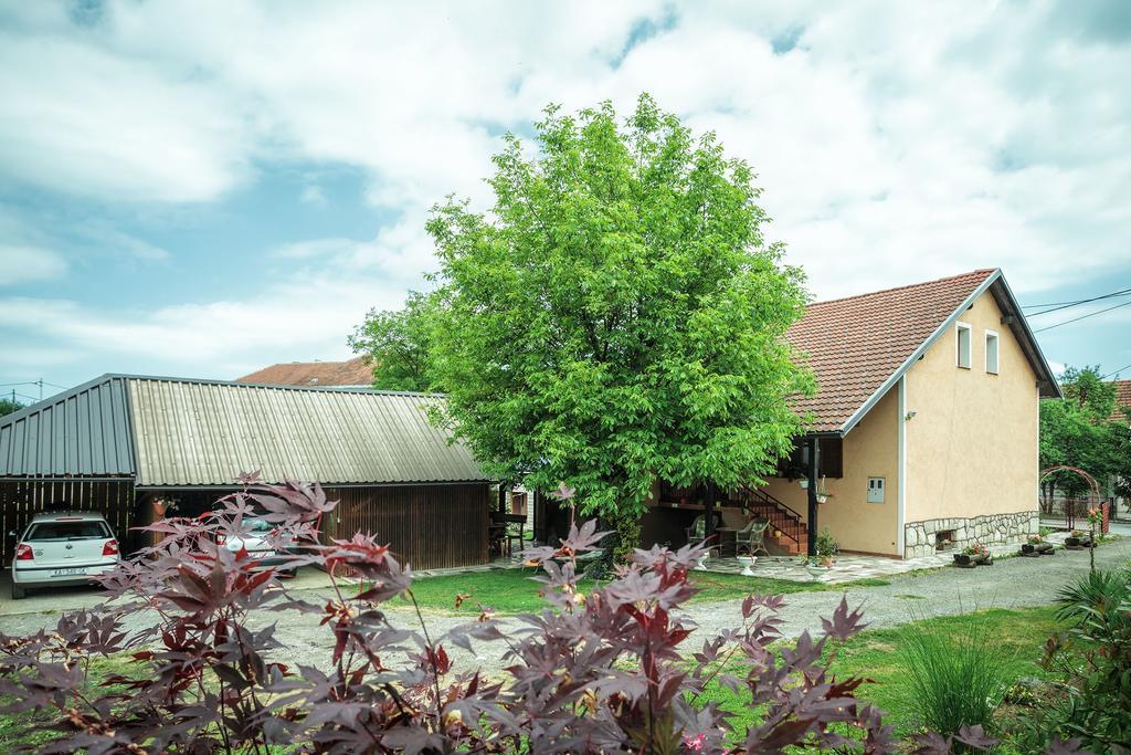 Apartment Tomasevic Slunj Buitenkant foto
