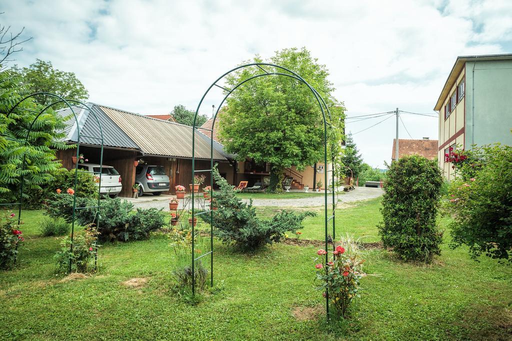 Apartment Tomasevic Slunj Buitenkant foto
