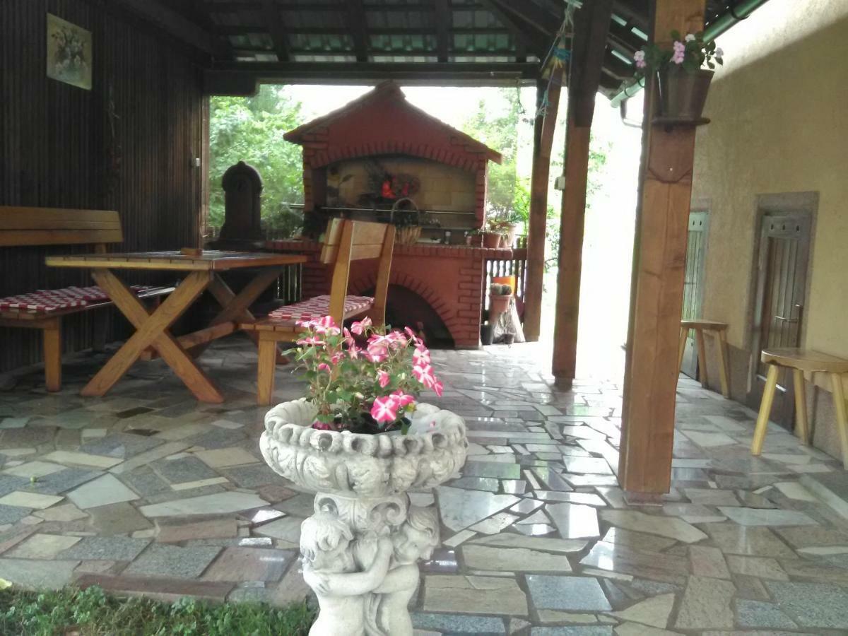 Apartment Tomasevic Slunj Buitenkant foto